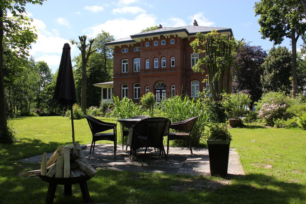 Apartamento Haus Im Park Wesselburen Exterior foto