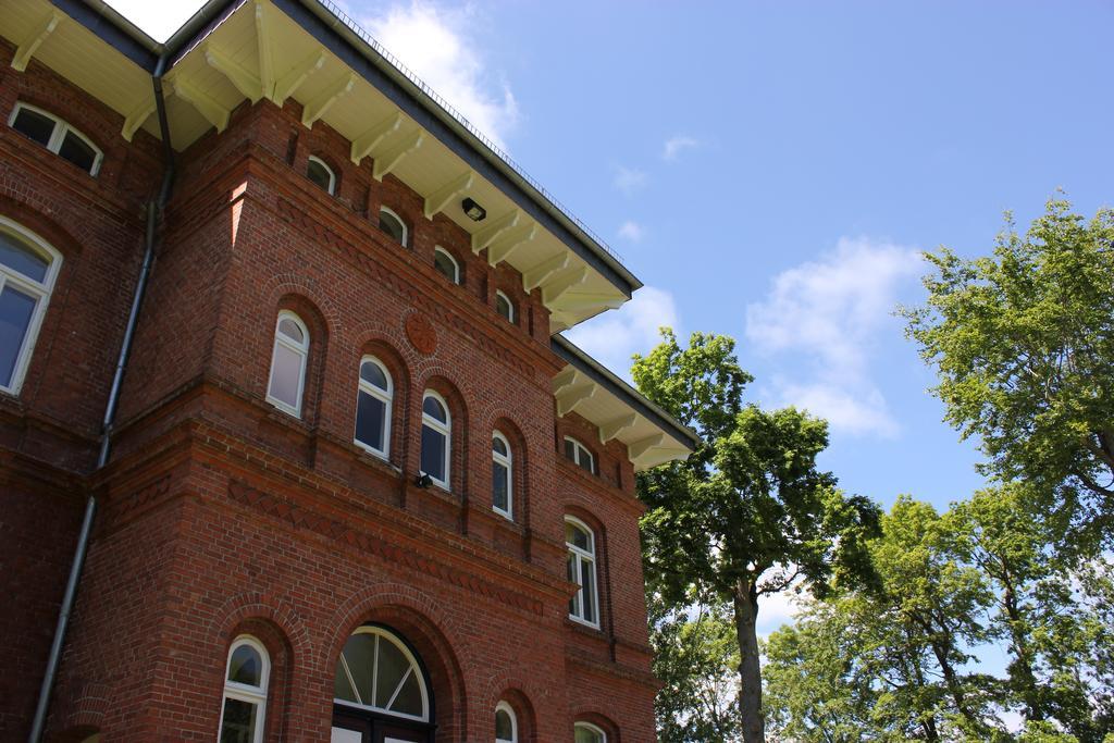 Apartamento Haus Im Park Wesselburen Exterior foto